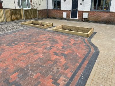 Brindle Block Paved Driveway with Light Grey Footpath in Rugby (7)